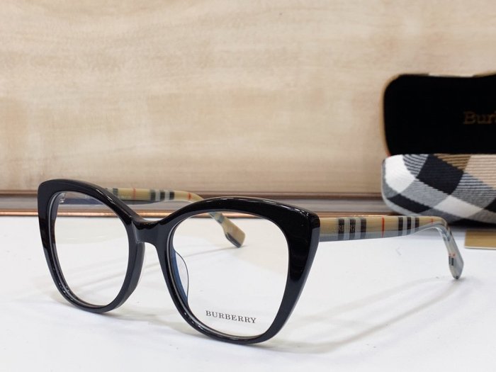 Burberry Sunglasses AAAA-942