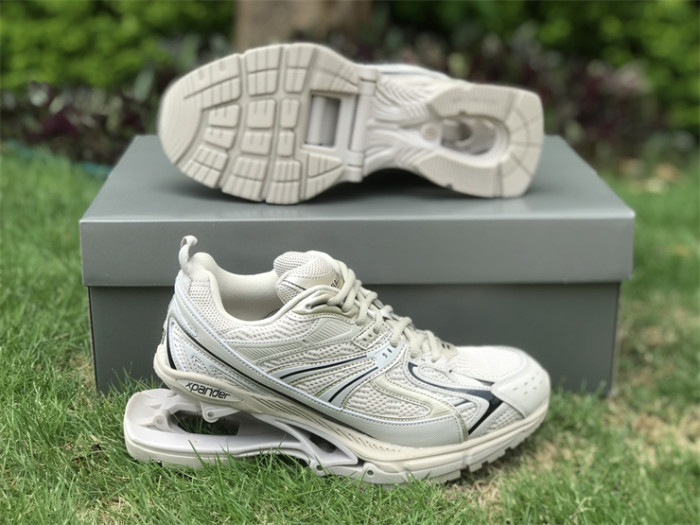 B 17FW Tripe-S High End Sneaker-309