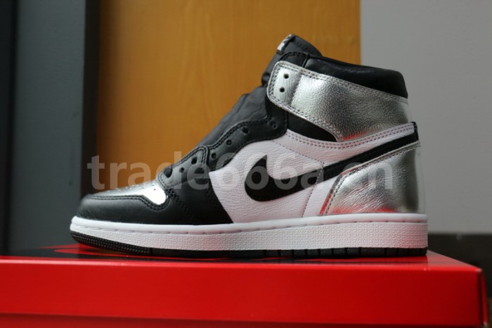 Authentic Air Jordan 1 High OG WMNS “Silver Toe” Women size