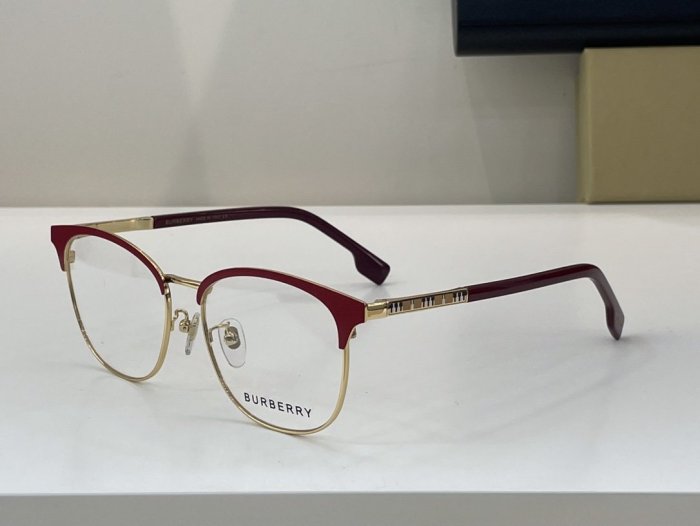 Burberry Sunglasses AAAA-819