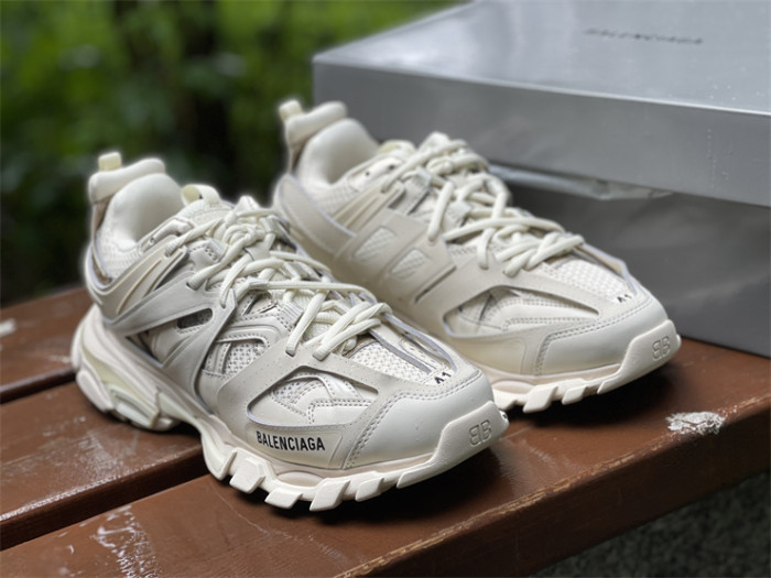 B 17FW Tripe-S High End Sneaker-296