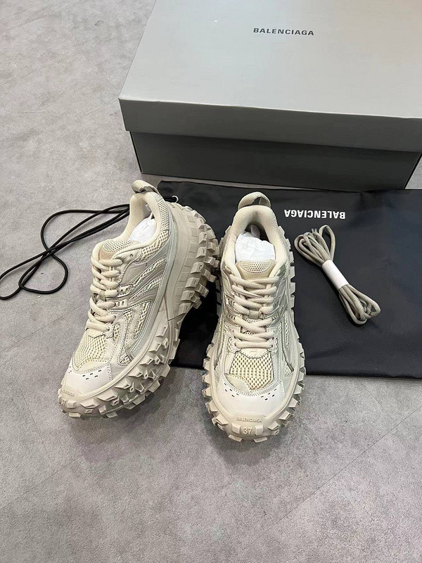 B 17FW Tripe-S High End Sneaker-293