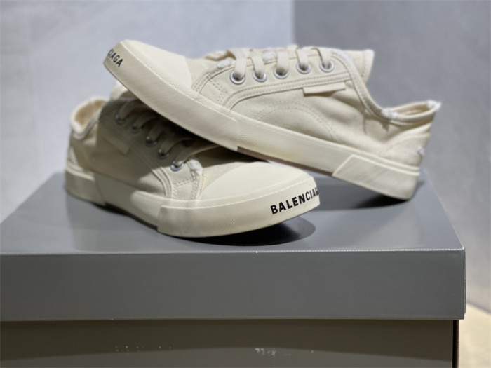 B 17FW Tripe-S High End Sneaker-281