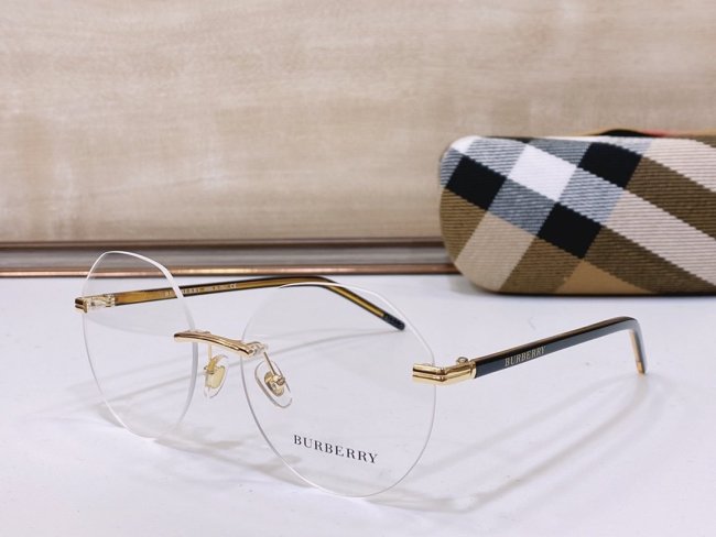 Burberry Sunglasses AAAA-884