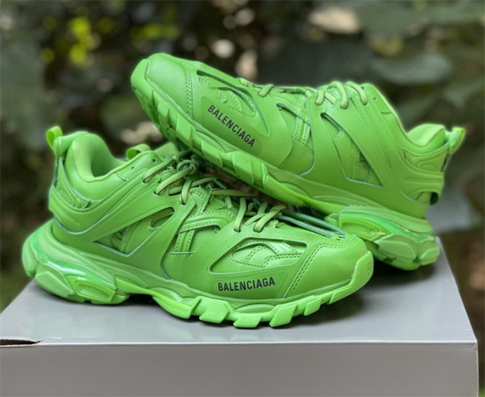 B 17FW Tripe-S High End Sneaker-262