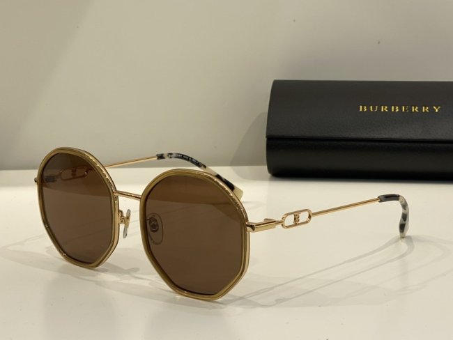 Burberry Sunglasses AAAA-841
