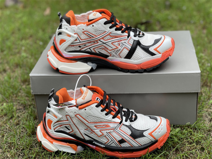 B 17FW Tripe-S High End Sneaker-288