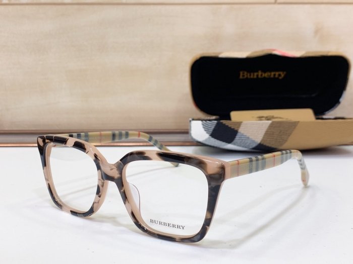 Burberry Sunglasses AAAA-955