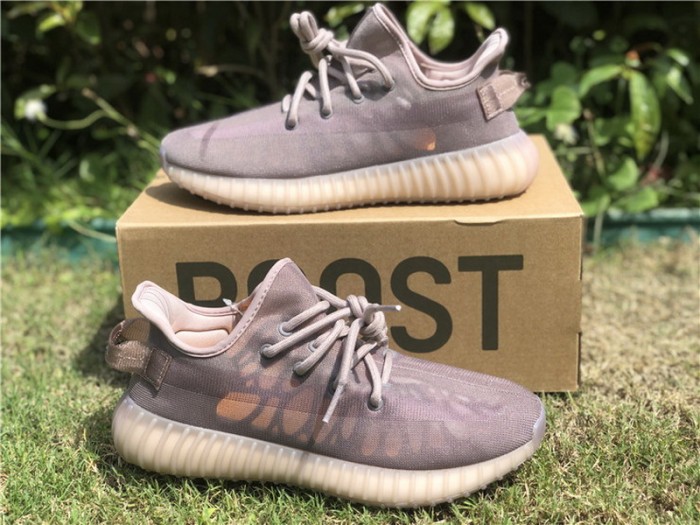 Authentic Yeezy Boost 350 V2“Mono Mist”