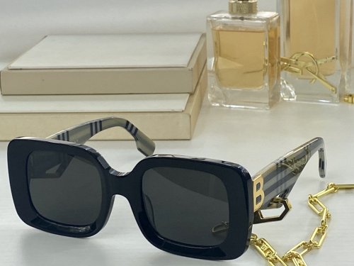 Burberry Sunglasses AAAA-752