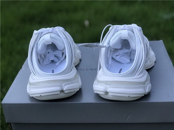 B 17FW Tripe-S High End Sneaker-218