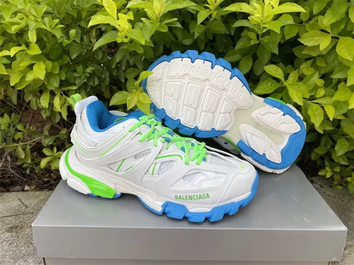 B 17FW Tripe-S High End Sneaker-208