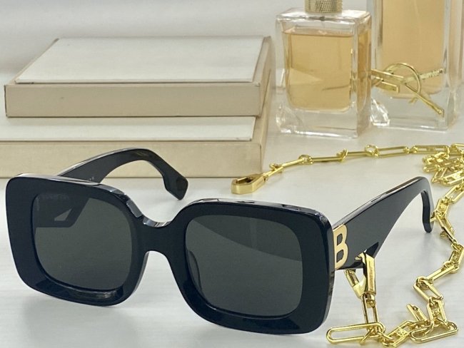 Burberry Sunglasses AAAA-754