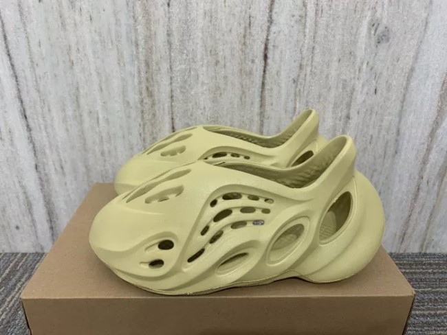 Authentic Yeezy Foam Runner Sulfur