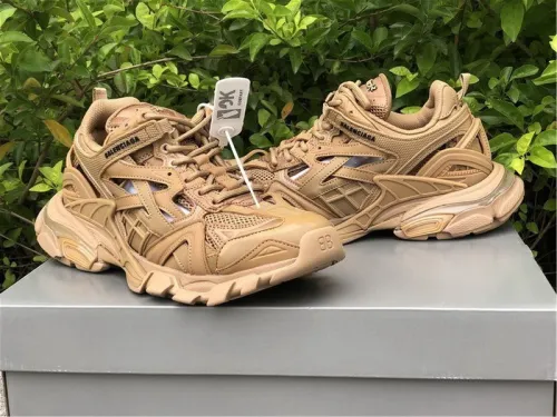 B 17FW Tripe-S High End Sneaker-213