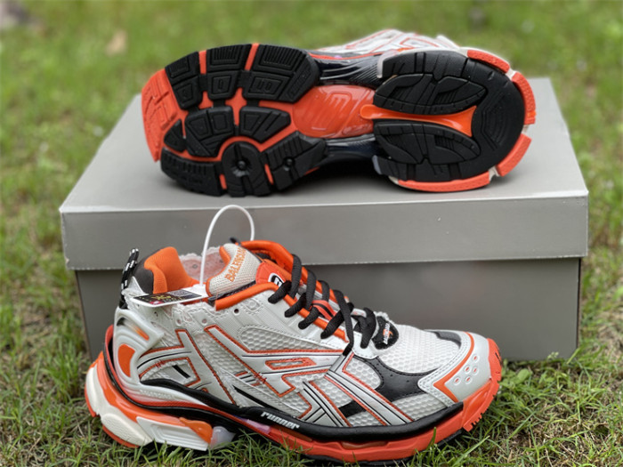 B 17FW Tripe-S High End Sneaker-288