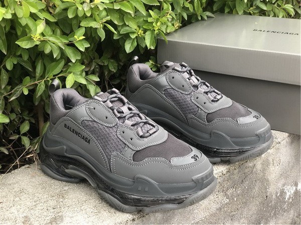 B 17FW Tripe-S High End Sneaker-193