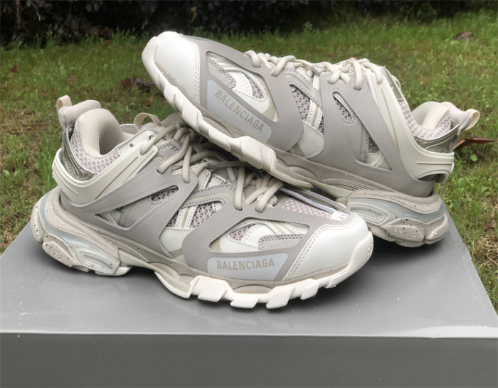 B 17FW Tripe-S High End Sneaker-285