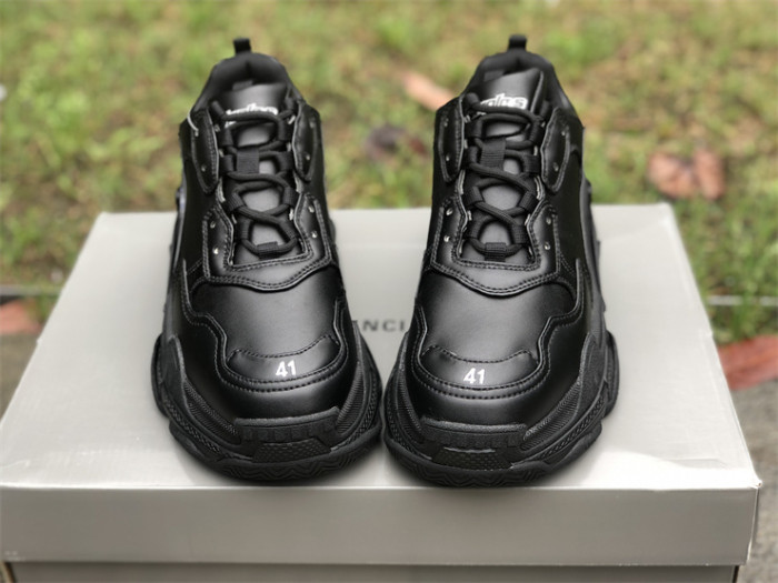 B 17FW Tripe-S High End Sneaker-286