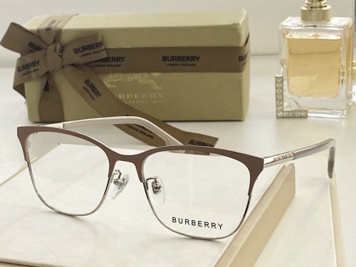 Burberry Sunglasses AAAA-674
