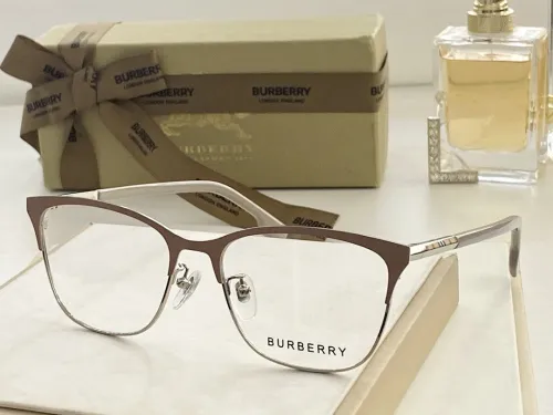 Burberry Sunglasses AAAA-674