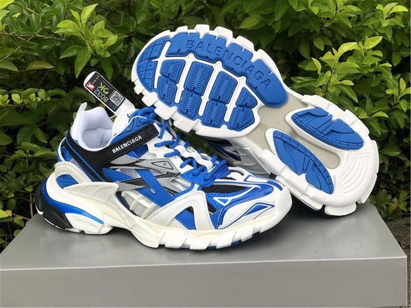 B 17FW Tripe-S High End Sneaker-212