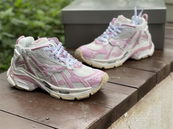 B 17FW Tripe-S High End Sneaker-243