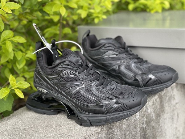 B 17FW Tripe-S High End Sneaker-231