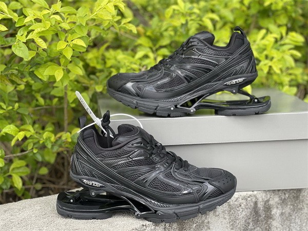 B 17FW Tripe-S High End Sneaker-231