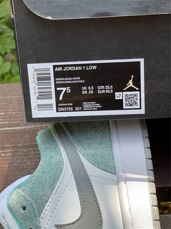 Authentic Air Jordan 1 Low New Emerald