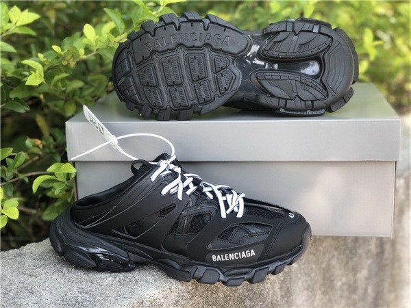 B 17FW Tripe-S High End Sneaker-217