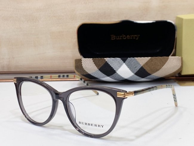Burberry Sunglasses AAAA-931