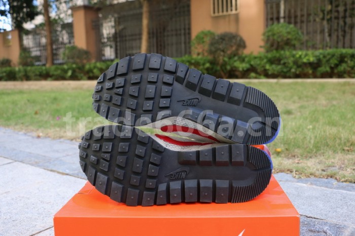 Authentic sacai x Nike VaporWaffle “Royal Fuchsia ”