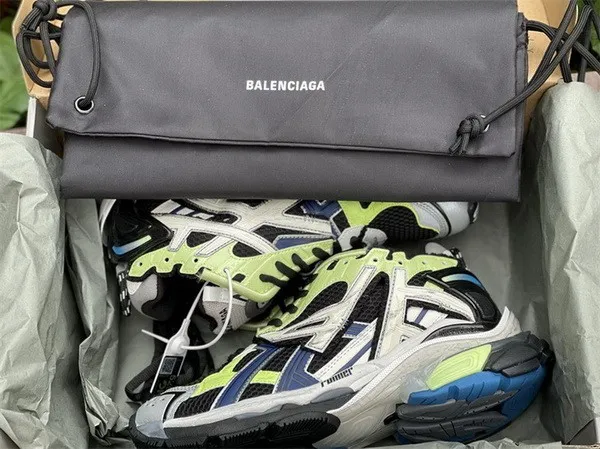 B 17FW Tripe-S High End Sneaker-259