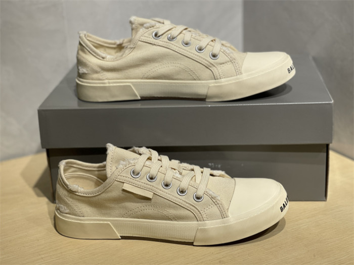 B 17FW Tripe-S High End Sneaker-281