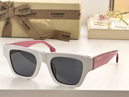 Burberry Sunglasses AAAA-080