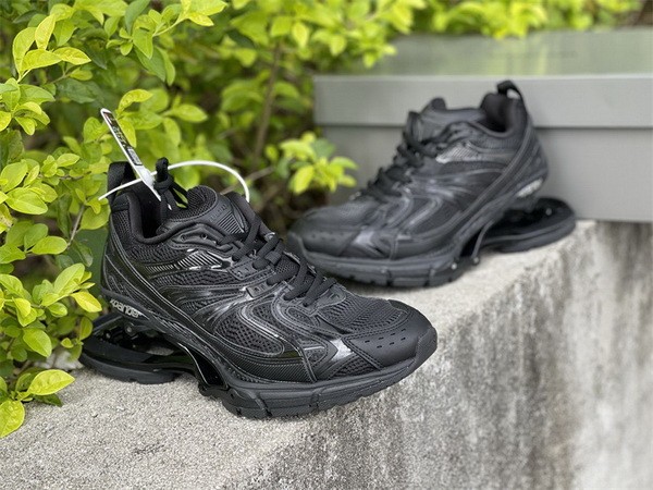 B 17FW Tripe-S High End Sneaker-231