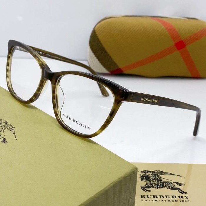 Burberry Sunglasses AAAA-830