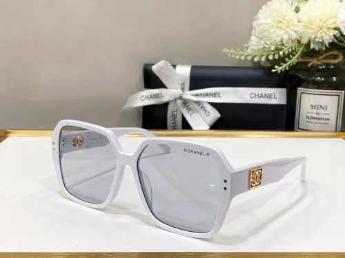 CHNL Sunglasses AAAA-639