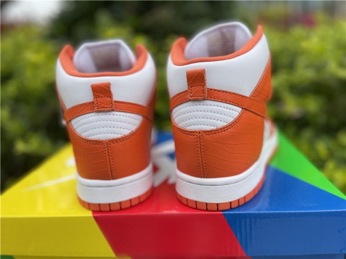 Authentic Supreme x Nike SB Dunk High”Stars Orange”