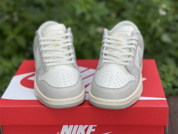 Authentic Nike Dunk Low“ Light Bone”