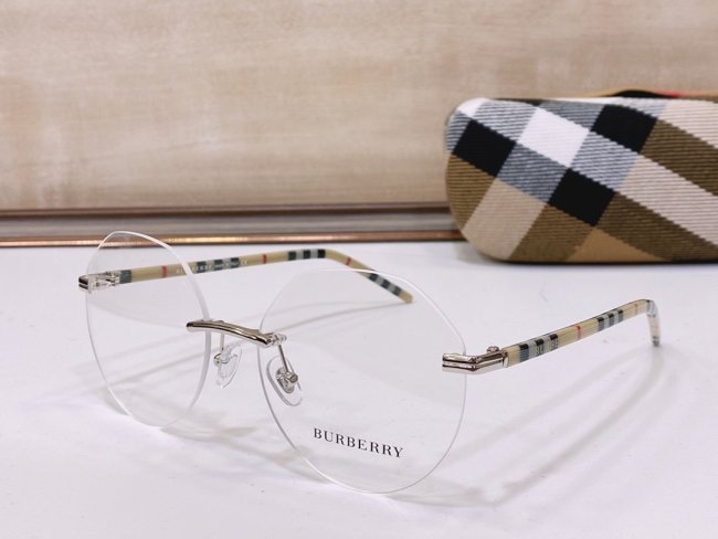 Burberry Sunglasses AAAA-885