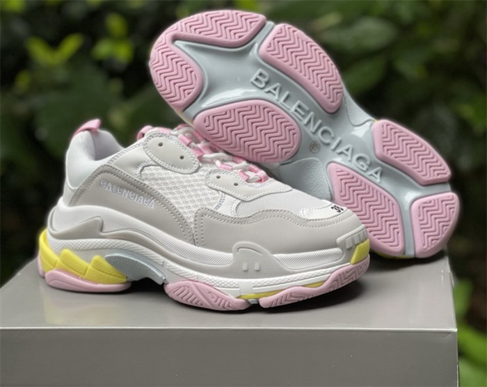 B 17FW Tripe-S High End Sneaker-264