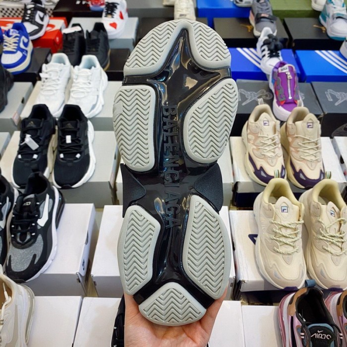 B 17FW Tripe-S High End Sneaker-295