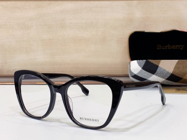 Burberry Sunglasses AAAA-946