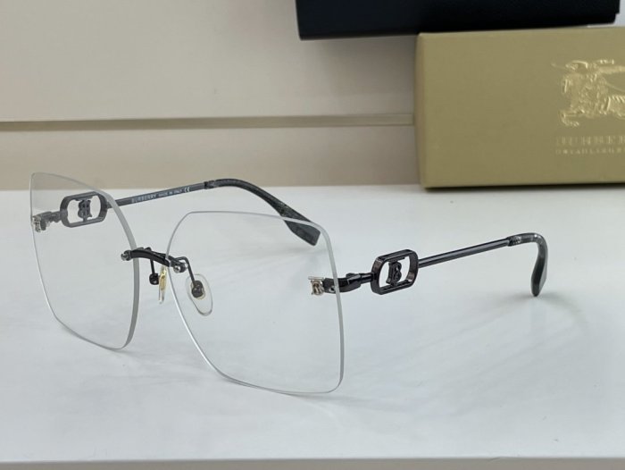 Burberry Sunglasses AAAA-743