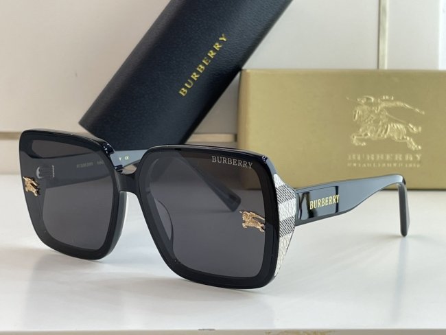 Burberry Sunglasses AAAA-439