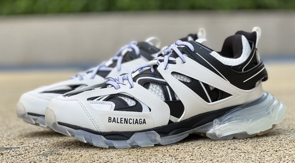 B 17FW Tripe-S High End Sneaker-253