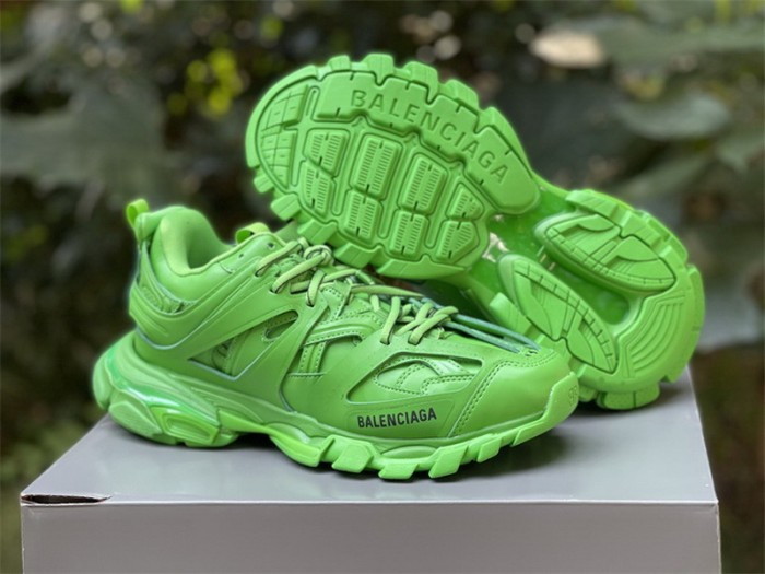 B 17FW Tripe-S High End Sneaker-262