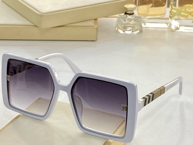 Burberry Sunglasses AAAA-870